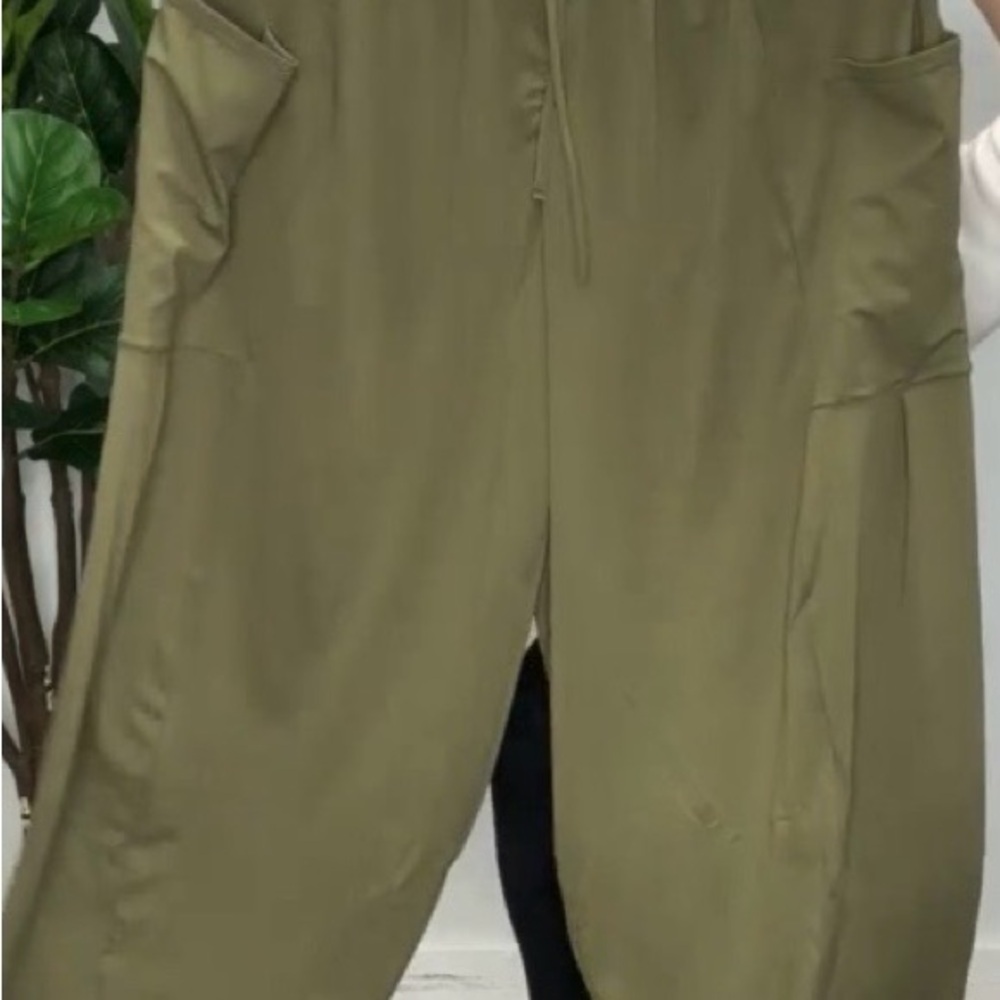 HALARA Olive mid-rise relaxed fit Wide-Leg pocket Pants - Picture 6 of 6